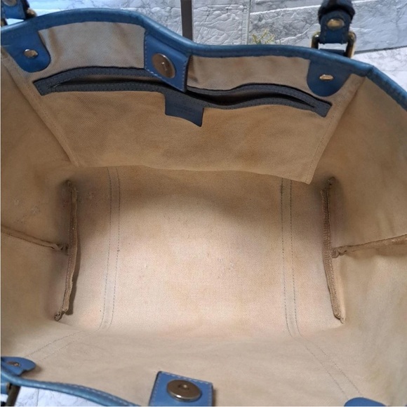 Gucci Tan and Blue Signature Tote Bag - Picture 13 of 16